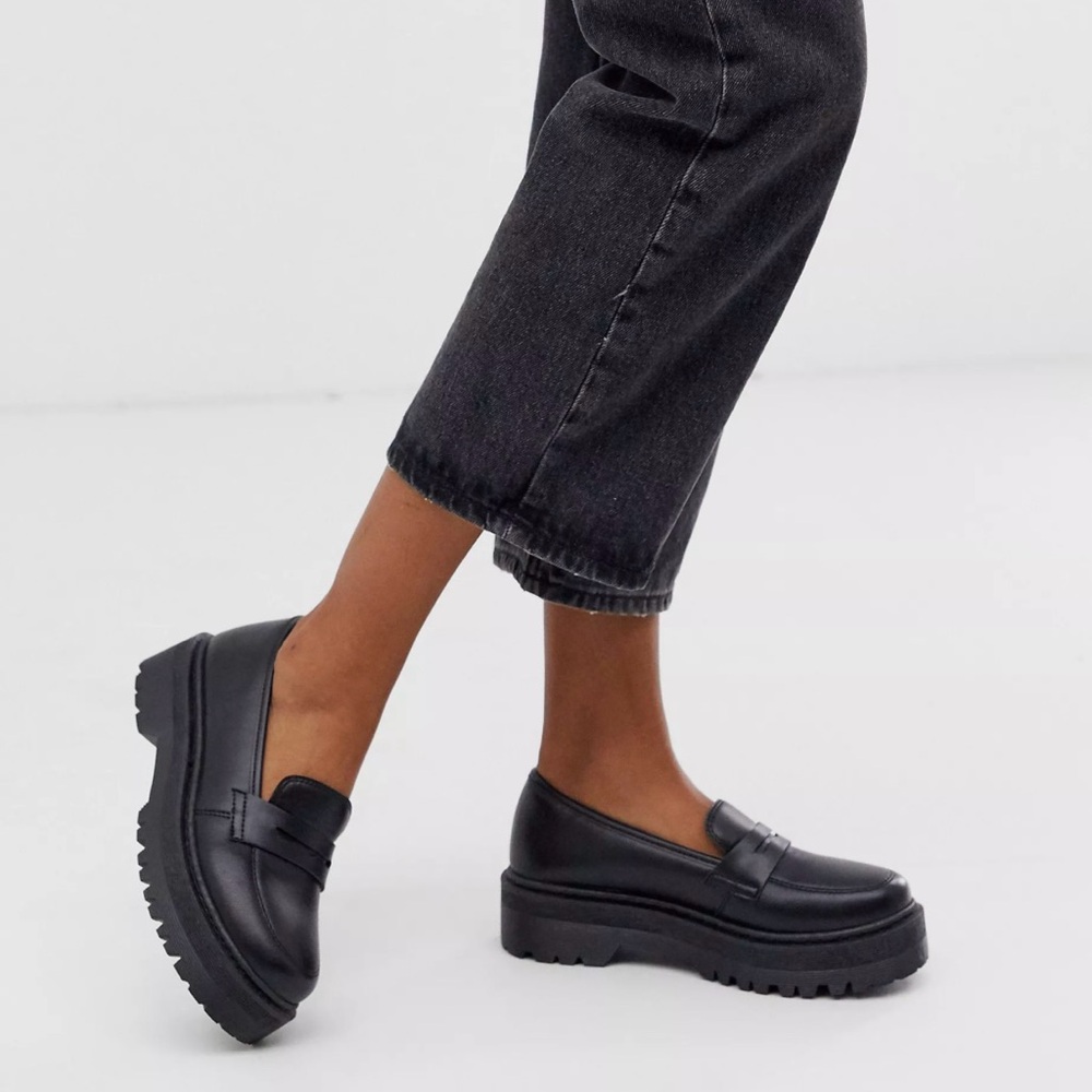 Qupid Black Platform Loafers Size 7
